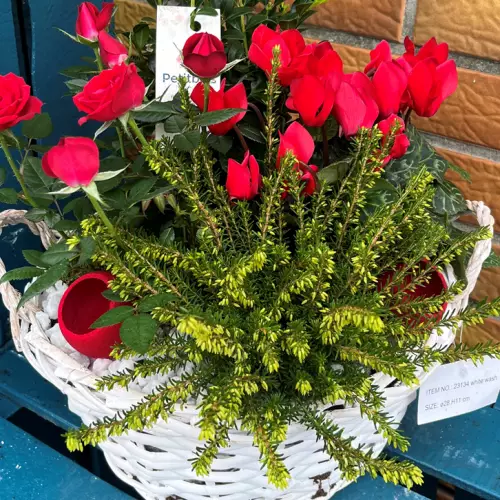 Panier dans les tons rouges