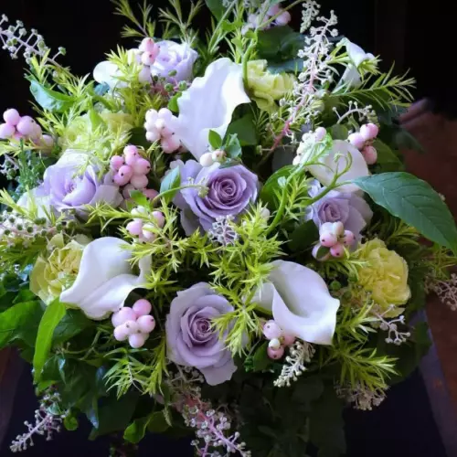 Bouquet pastel violet/blanc.