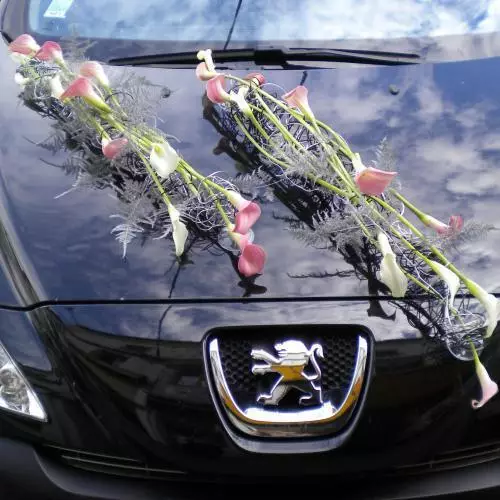 décoration mariage voiture